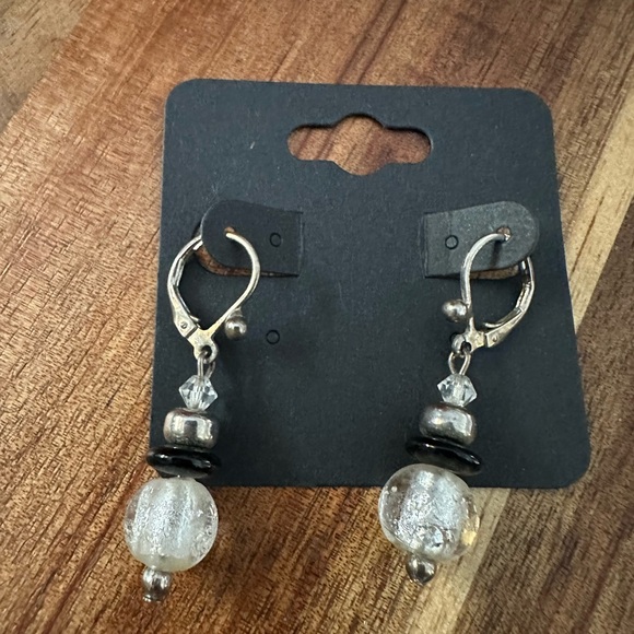 Black and White Colored Beads.  Lever Back Earrings - Silv… - Picture 2 of 2